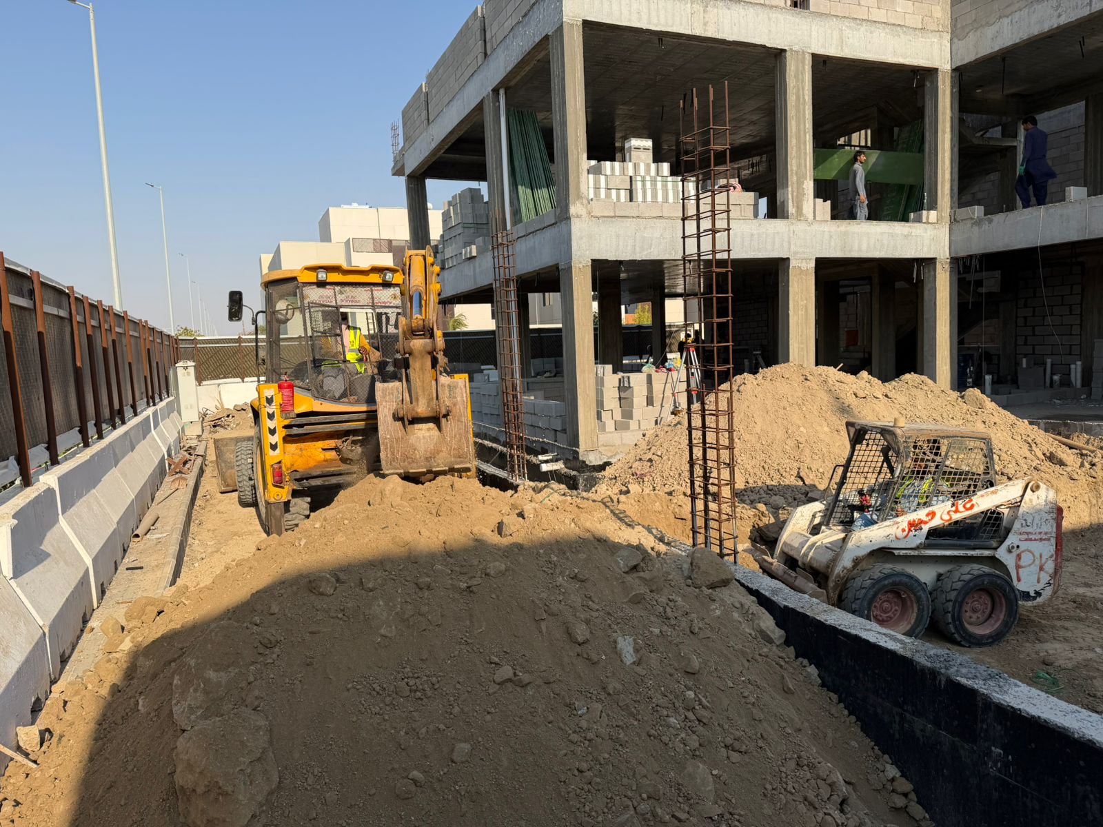 انشاء مسبح بفيلا العرض بضاحية سدايم بجدة - مشروع كيان وبناء