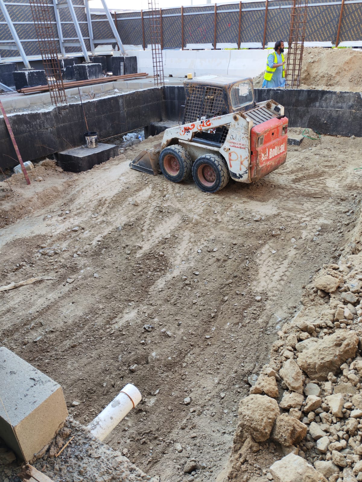 انشاء مسبح بفيلا العرض بضاحية سدايم بجدة - مشروع كيان وبناء